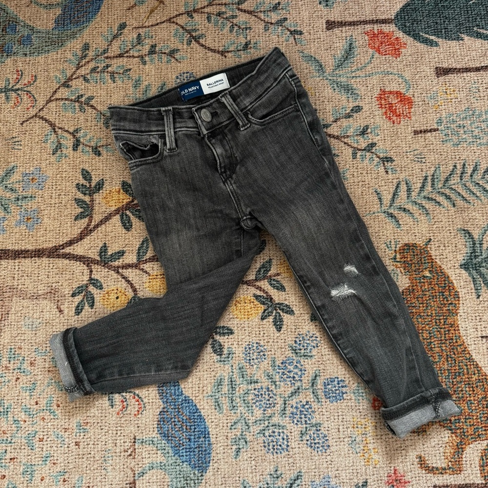 And Old Navy 3T grey jeans